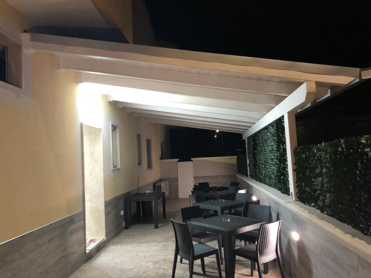 B&B A Casa Di Papi 利扎诺 外观 照片